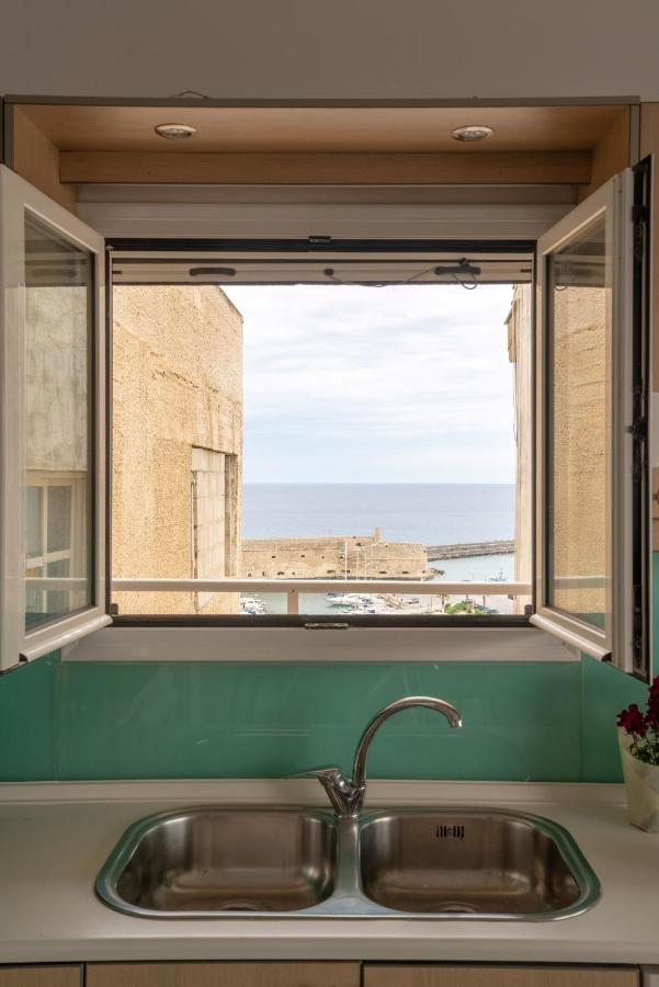 Penthouse Apartment In Downtown With Seaview Heraclión Exterior foto